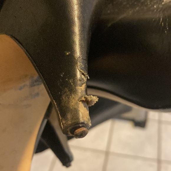 Need some work but could be nice if they get fixed up, see photos - Picture 2 of 7